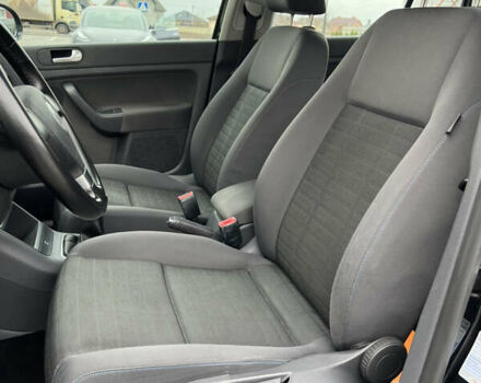 Черный Фольксваген Гольф Плюс, объемом двигателя 1.6 л и пробегом 249 тыс. км за 5850 $, фото 45 на Automoto.ua