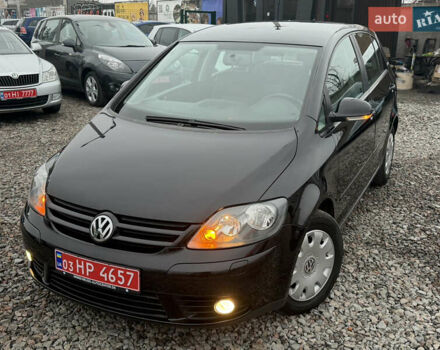 Черный Фольксваген Гольф Плюс, объемом двигателя 1.6 л и пробегом 250 тыс. км за 6350 $, фото 3 на Automoto.ua