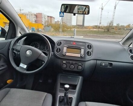 Черный Фольксваген Гольф Плюс, объемом двигателя 1.6 л и пробегом 193 тыс. км за 6650 $, фото 6 на Automoto.ua