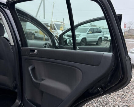 Черный Фольксваген Гольф Плюс, объемом двигателя 1.6 л и пробегом 250 тыс. км за 6350 $, фото 28 на Automoto.ua