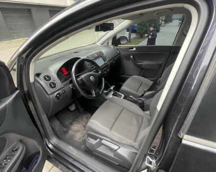 Черный Фольксваген Гольф Плюс, объемом двигателя 2 л и пробегом 267 тыс. км за 7800 $, фото 17 на Automoto.ua