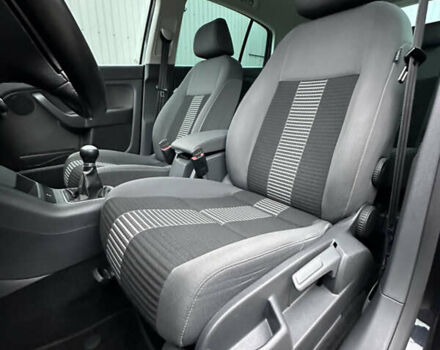 Черный Фольксваген Гольф Плюс, объемом двигателя 1.6 л и пробегом 165 тыс. км за 7350 $, фото 43 на Automoto.ua