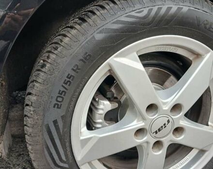 Черный Фольксваген Гольф Плюс, объемом двигателя 1.6 л и пробегом 174 тыс. км за 6399 $, фото 19 на Automoto.ua