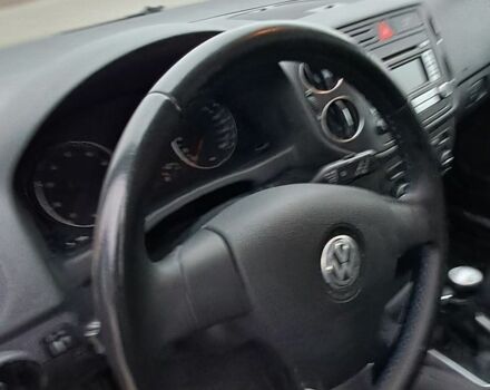 Черный Фольксваген Гольф Плюс, объемом двигателя 1.6 л и пробегом 192 тыс. км за 6850 $, фото 13 на Automoto.ua