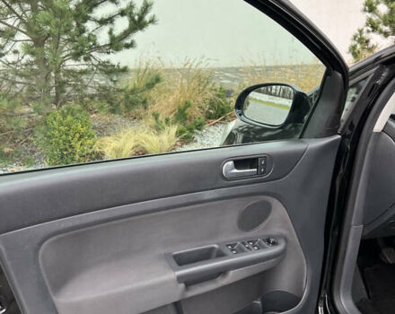 Черный Фольксваген Гольф Плюс, объемом двигателя 1.6 л и пробегом 249 тыс. км за 5850 $, фото 39 на Automoto.ua