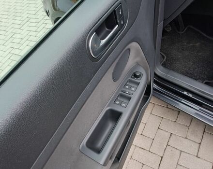 Черный Фольксваген Гольф Плюс, объемом двигателя 1.6 л и пробегом 192 тыс. км за 6850 $, фото 16 на Automoto.ua