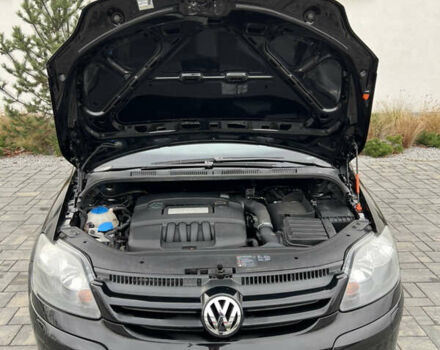 Черный Фольксваген Гольф Плюс, объемом двигателя 1.6 л и пробегом 249 тыс. км за 5850 $, фото 35 на Automoto.ua