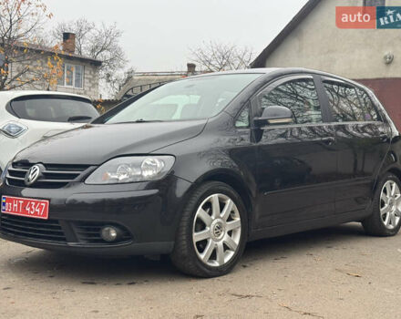 Черный Фольксваген Гольф Плюс, объемом двигателя 1.6 л и пробегом 245 тыс. км за 5500 $, фото 13 на Automoto.ua