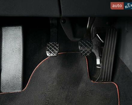 Черный Фольксваген Гольф Плюс, объемом двигателя 1.6 л и пробегом 250 тыс. км за 6350 $, фото 31 на Automoto.ua