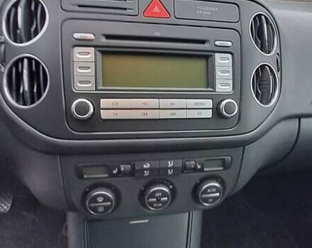 Черный Фольксваген Гольф Плюс, объемом двигателя 1.6 л и пробегом 192 тыс. км за 6850 $, фото 23 на Automoto.ua