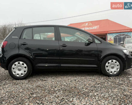 Черный Фольксваген Гольф Плюс, объемом двигателя 1.6 л и пробегом 250 тыс. км за 6350 $, фото 15 на Automoto.ua