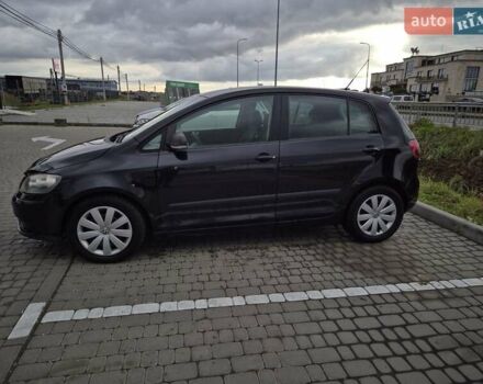 Черный Фольксваген Гольф Плюс, объемом двигателя 2 л и пробегом 243 тыс. км за 6800 $, фото 6 на Automoto.ua