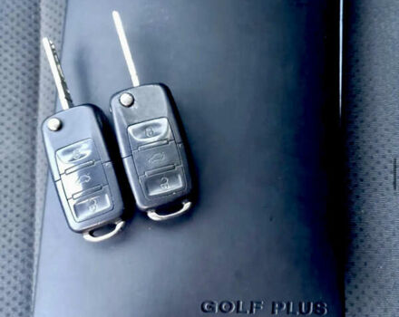 Черный Фольксваген Гольф Плюс, объемом двигателя 1.6 л и пробегом 190 тыс. км за 6900 $, фото 29 на Automoto.ua