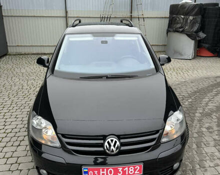 Черный Фольксваген Гольф Плюс, объемом двигателя 1.6 л и пробегом 165 тыс. км за 7350 $, фото 2 на Automoto.ua