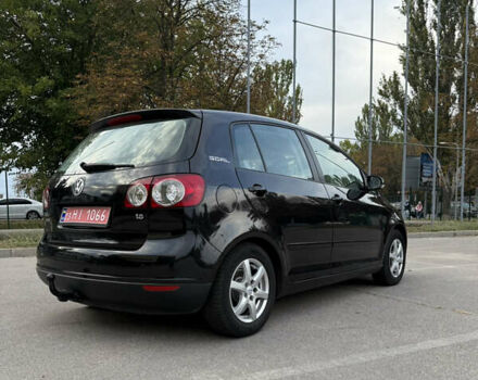 Черный Фольксваген Гольф Плюс, объемом двигателя 1.6 л и пробегом 190 тыс. км за 6900 $, фото 11 на Automoto.ua