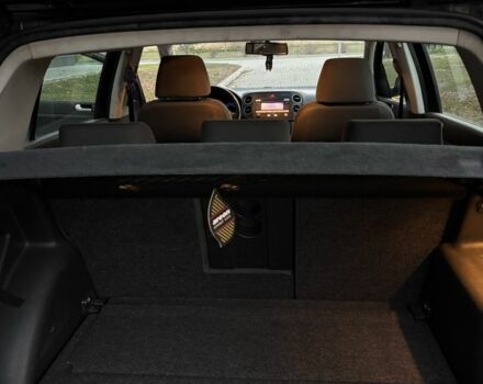 Черный Фольксваген Гольф Плюс, объемом двигателя 1.6 л и пробегом 71 тыс. км за 7499 $, фото 16 на Automoto.ua