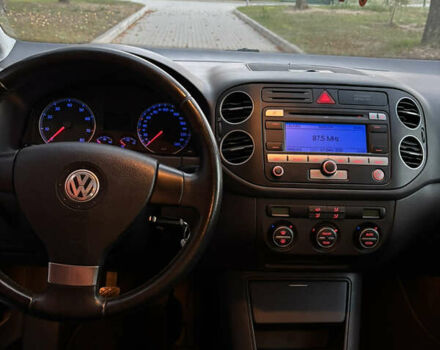 Черный Фольксваген Гольф Плюс, объемом двигателя 1.6 л и пробегом 71 тыс. км за 7699 $, фото 12 на Automoto.ua