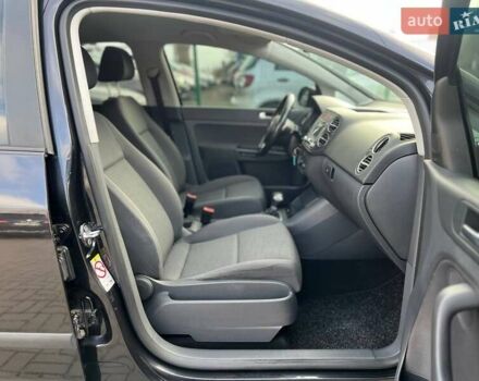 Черный Фольксваген Гольф Плюс, объемом двигателя 1.6 л и пробегом 269 тыс. км за 5950 $, фото 41 на Automoto.ua