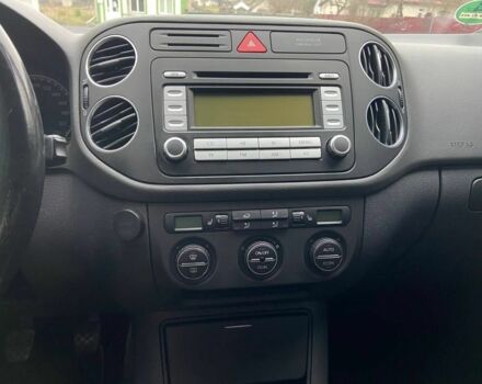 Черный Фольксваген Гольф Плюс, объемом двигателя 1.4 л и пробегом 197 тыс. км за 5400 $, фото 6 на Automoto.ua