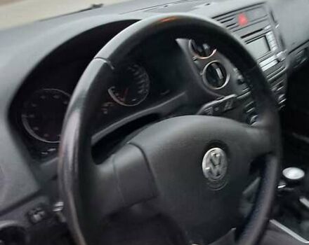 Черный Фольксваген Гольф Плюс, объемом двигателя 1.6 л и пробегом 193 тыс. км за 6650 $, фото 7 на Automoto.ua