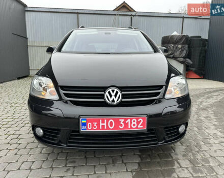 Черный Фольксваген Гольф Плюс, объемом двигателя 1.6 л и пробегом 165 тыс. км за 7350 $, фото 1 на Automoto.ua
