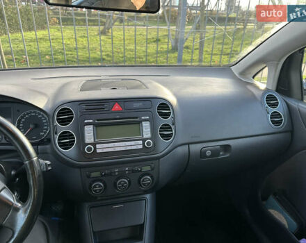 Чорний Фольксваген Golf Plus, об'ємом двигуна 1.6 л та пробігом 204 тис. км за 6300 $, фото 18 на Automoto.ua