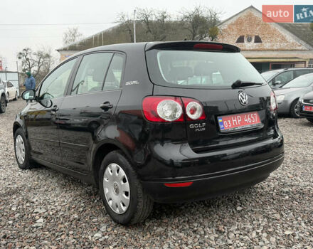Черный Фольксваген Гольф Плюс, объемом двигателя 1.6 л и пробегом 250 тыс. км за 6350 $, фото 12 на Automoto.ua