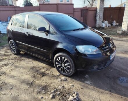 Черный Фольксваген Гольф Плюс, объемом двигателя 1.6 л и пробегом 186 тыс. км за 4999 $, фото 5 на Automoto.ua