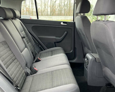 Черный Фольксваген Гольф Плюс, объемом двигателя 1.6 л и пробегом 249 тыс. км за 5850 $, фото 68 на Automoto.ua