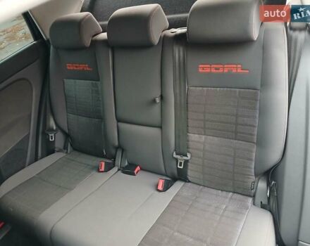 Черный Фольксваген Гольф Плюс, объемом двигателя 1.6 л и пробегом 174 тыс. км за 6399 $, фото 35 на Automoto.ua