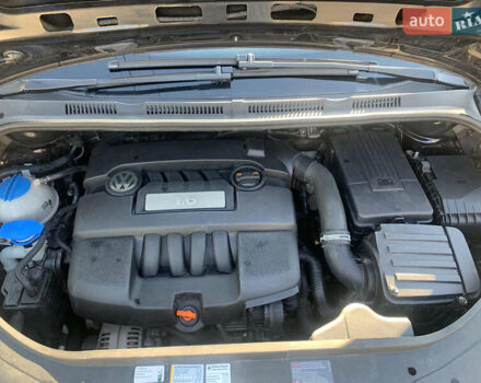 Фольксваген Гольф Плюс 2007 в Днепре (Днепропетровске) на Automoto.ua Черный Фольксваген Гольф Плюс, объемом двигателя 1.6 л и пробегом 205 тыс. км за 6100 $, фото 18 на Automoto.ua