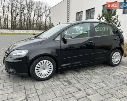Черный Фольксваген Гольф Плюс, объемом двигателя 1.6 л и пробегом 249 тыс. км за 5850 $, фото 9 на Automoto.ua
