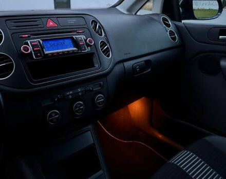 Черный Фольксваген Гольф Плюс, объемом двигателя 1.4 л и пробегом 181 тыс. км за 6400 $, фото 10 на Automoto.ua