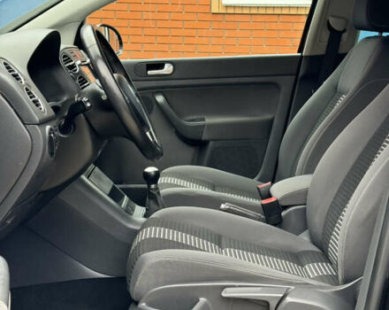 Чорний Фольксваген Golf Plus, об'ємом двигуна 1.6 л та пробігом 209 тис. км за 6999 $, фото 23 на Automoto.ua