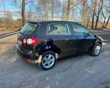 Черный Фольксваген Гольф Плюс, объемом двигателя 1.6 л и пробегом 186 тыс. км за 5700 $, фото 4 на Automoto.ua