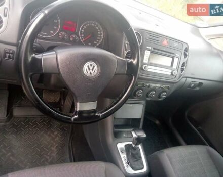 Черный Фольксваген Гольф Плюс, объемом двигателя 1.4 л и пробегом 203 тыс. км за 7500 $, фото 18 на Automoto.ua