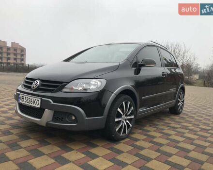 Черный Фольксваген Гольф Плюс, объемом двигателя 1.6 л и пробегом 260 тыс. км за 8300 $, фото 11 на Automoto.ua