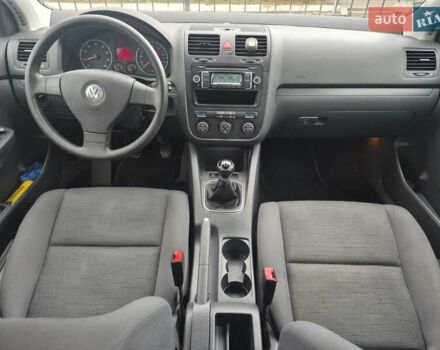 Черный Фольксваген Гольф Плюс, объемом двигателя 1.6 л и пробегом 212 тыс. км за 6999 $, фото 25 на Automoto.ua