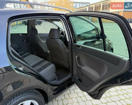 Чорний Фольксваген Golf Plus, об'ємом двигуна 2 л та пробігом 240 тис. км за 7450 $, фото 37 на Automoto.ua