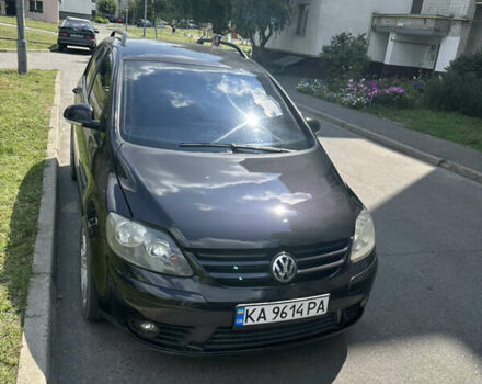Черный Фольксваген Гольф Плюс, объемом двигателя 1.4 л и пробегом 222 тыс. км за 7300 $, фото 3 на Automoto.ua