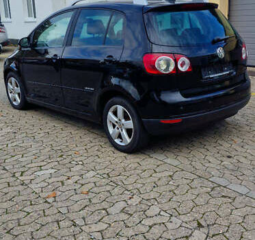 Черный Фольксваген Гольф Плюс, объемом двигателя 1.4 л и пробегом 200 тыс. км за 4799 $, фото 3 на Automoto.ua