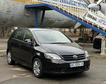 Черный Фольксваген Гольф Плюс, объемом двигателя 1.4 л и пробегом 238 тыс. км за 6200 $, фото 2 на Automoto.ua
