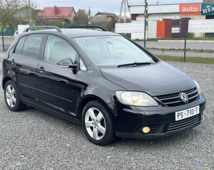 Черный Фольксваген Гольф Плюс, объемом двигателя 1.4 л и пробегом 214 тыс. км за 7199 $, фото 3 на Automoto.ua