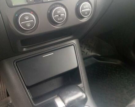 Черный Фольксваген Гольф Плюс, объемом двигателя 1.4 л и пробегом 203 тыс. км за 7500 $, фото 2 на Automoto.ua