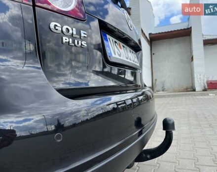 Черный Фольксваген Гольф Плюс, объемом двигателя 1.6 л и пробегом 140 тыс. км за 8800 $, фото 9 на Automoto.ua