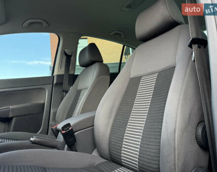 Черный Фольксваген Гольф Плюс, объемом двигателя 2 л и пробегом 240 тыс. км за 7350 $, фото 25 на Automoto.ua