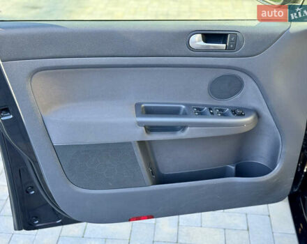 Черный Фольксваген Гольф Плюс, объемом двигателя 1.4 л и пробегом 154 тыс. км за 6999 $, фото 19 на Automoto.ua