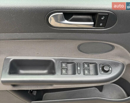 Чорний Фольксваген Golf Plus, об'ємом двигуна 1.6 л та пробігом 209 тис. км за 6999 $, фото 31 на Automoto.ua