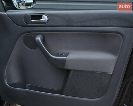 Черный Фольксваген Гольф Плюс, объемом двигателя 1.39 л и пробегом 230 тыс. км за 7999 $, фото 31 на Automoto.ua