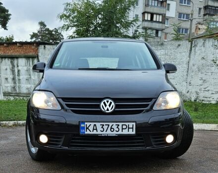 Черный Фольксваген Гольф Плюс, объемом двигателя 1.4 л и пробегом 150 тыс. км за 6500 $, фото 4 на Automoto.ua